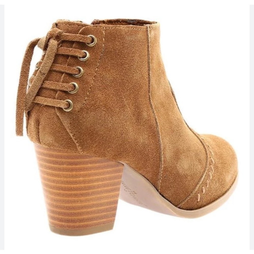 Minnetonka Women’s Melissa Bootie suede leather size 9